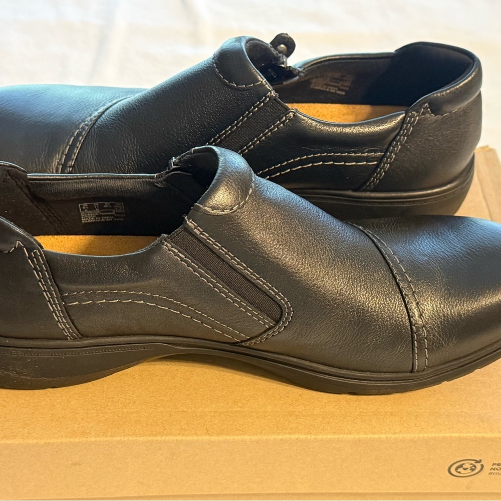 New in box Clark’s Carleigh Ray Black Leather Women’s Shoes. Size 11 Medium - Picture 4 of 8